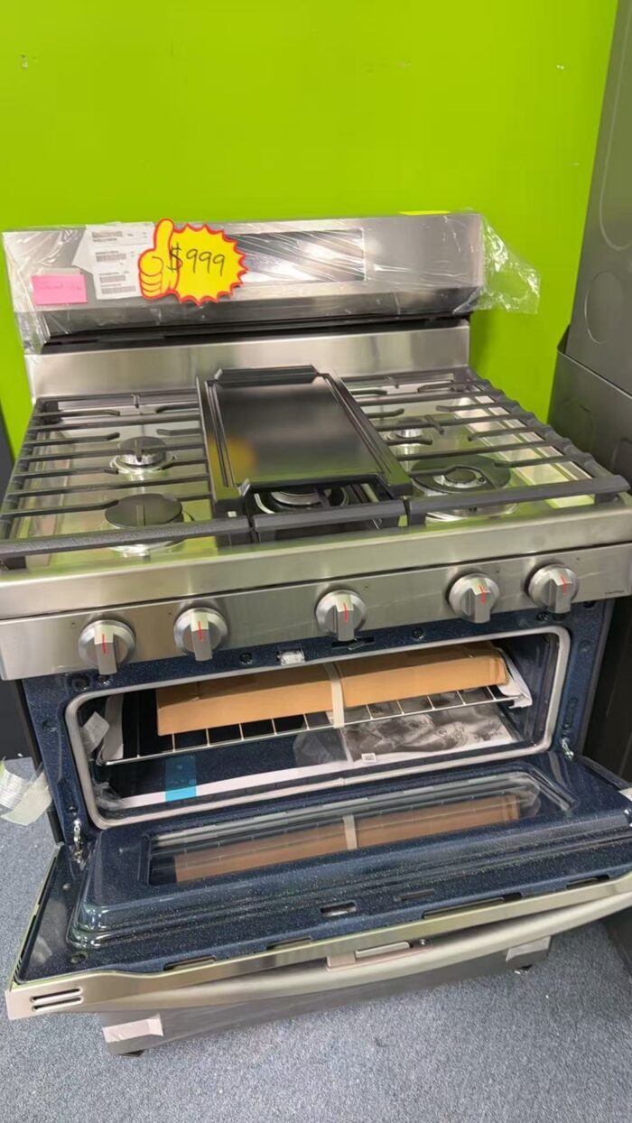 6.0 cu. ft. Smart Freestanding Gas Range with Flex Duo™, Stainless Cooktop & Air Fry in Stainless Steel - Image 4