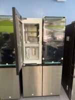 Bespoke 23 cu. ft. Counter Depth 4-Door Flex™ Refrigerator with AI Family Hub™+ & AI Vision Inside™ in Stainless Steel - Image 3