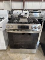 GE 30 in. 5-Burners Slide-In Gas Range in Stainless Steel with Crisp Mode - Image 2