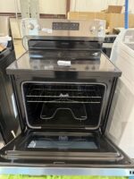 GE 30 in. 4 Burner Element Free-Standing Electric Range in Stainless Steel w/Stainless Knobs - Image 3